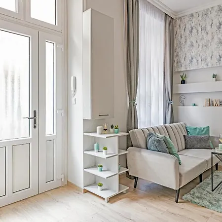 Apartment Dessewffy *