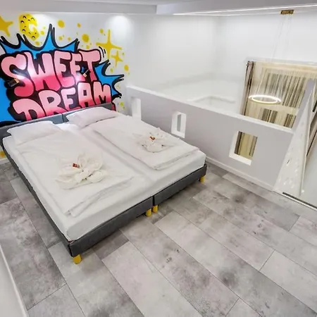 Pop Art Haven Bp Apartment