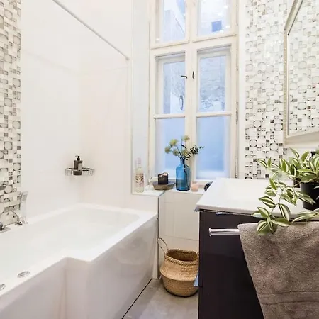 Wellness Duplex Penthouse Sauna & Jacuzzi-heart Of Budapest