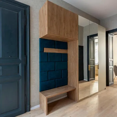 Luxurious & Spacious In The Kertesz Street *