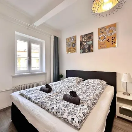 Synagogue 8ppl 2br 2bth Apartman