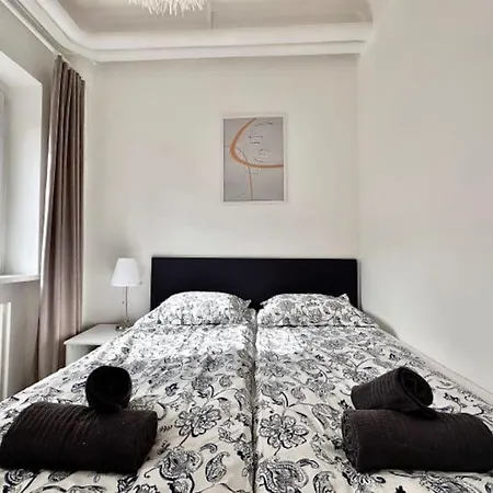 Synagogue 8ppl 2br 2bth Apartman