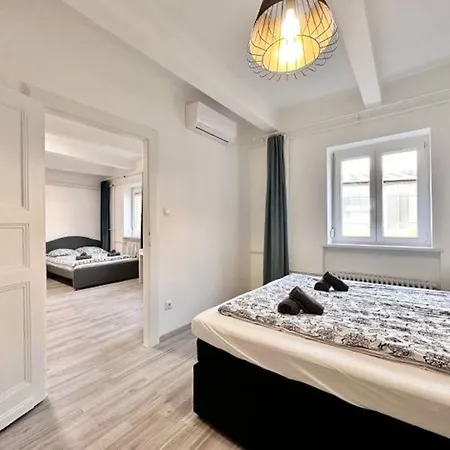 Synagogue 8ppl 2br 2bth Apartman *
