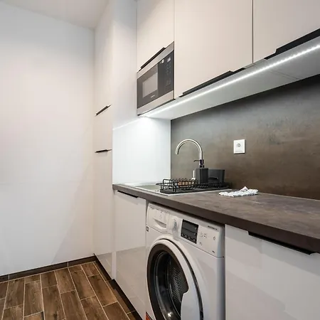 Apartment Downtown Lonyay 38