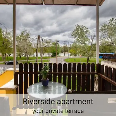 Outdoor Adventure Smart Riverside Pet Friendly *