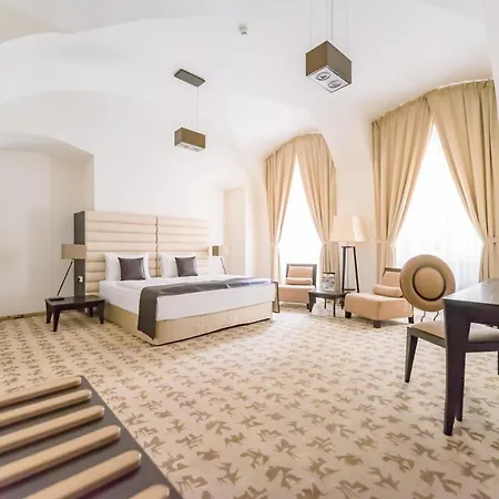 Hotel Buda Castle