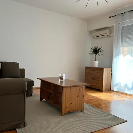 Center With Optional Garage *