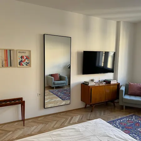 5 Budapest