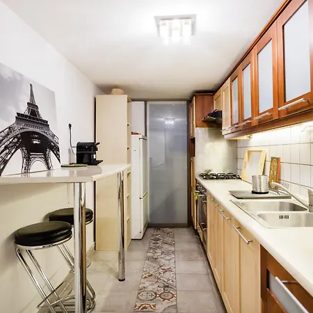 Stylish Natural With Sauna - Heroes Square Apartment