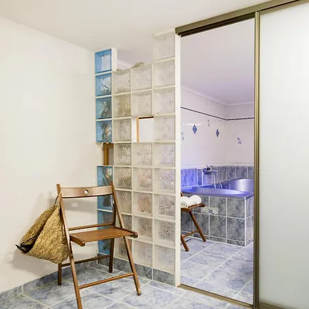 Stylish Natural With Sauna - Heroes Square Apartment Budapest