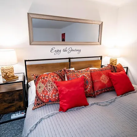 Morocco Lights In Downtown Apartment