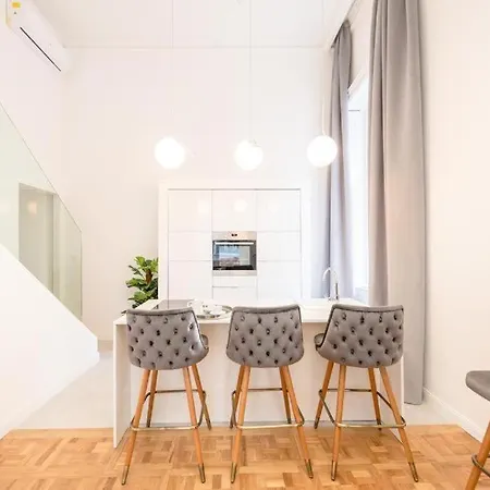 Andrassy With Free Parking Apartment