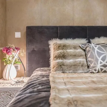 Andrassy With Free Parking Apartment