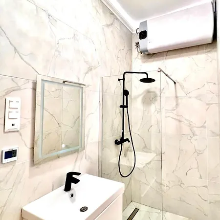 Apartment Brand New Parliament Designer Smarthome For 4 Ppl