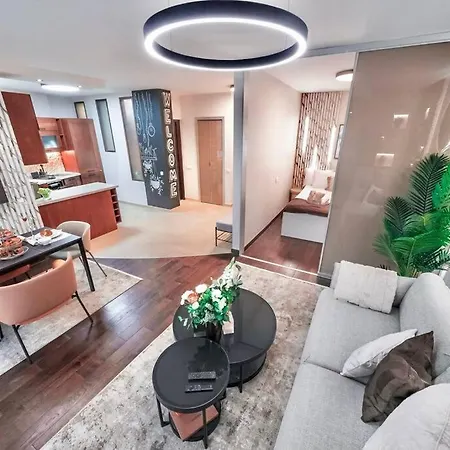 Apartment One Bed At Location In *