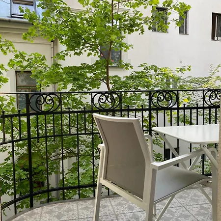 Superb With Ac 40 Sqm Terrace In The Greens Of Buda Centre *