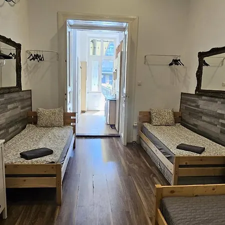 Cheerful And Cozy 2 Bedrooms 2 Bathrooms With Location * Budapest