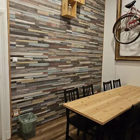 Cheerful And Cozy 2 Bedrooms 2 Bathrooms With Location Apartment Budapest