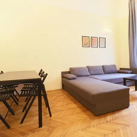 Joseph Boulevard - 3bdr, 2bath, 8ppl * Будапешт