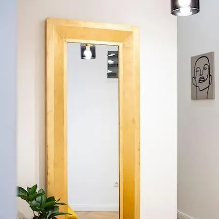 Venus - Akacfa Iii Apartment *