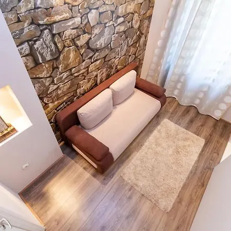 Galerie Grandeur With 2br By Newave Budapest