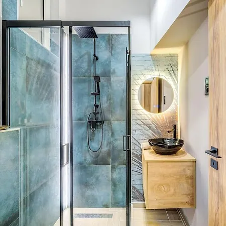 Modern Oasis In Roekk Street By Newave