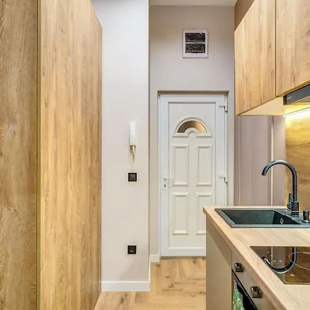 Modern Oasis In Roekk Street By Newave Apartment