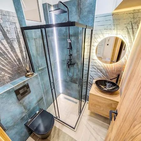 Modern Oasis In Roekk Street By Newave Apartment *