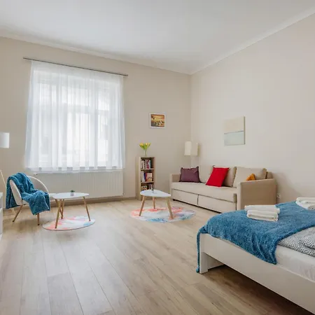 Stylish New With 2 Bedrooms In Buda 2 Apartment Budapest