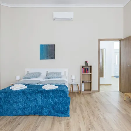Apartment Stylish New With 2 Bedrooms In Buda 2 *
