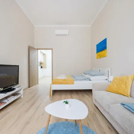 Stylish New With 2 Bedrooms In Buda 2 Apartment *