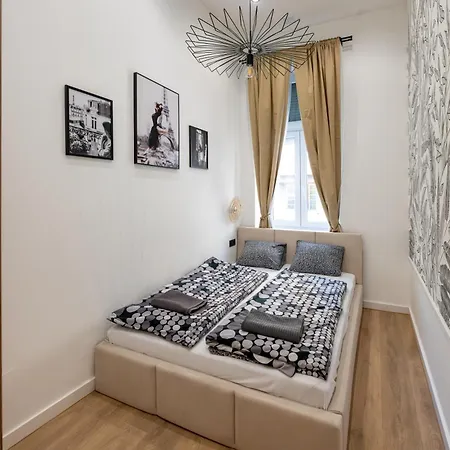 Wesselenyi-w31-modern 3 Bedroom Appartement *