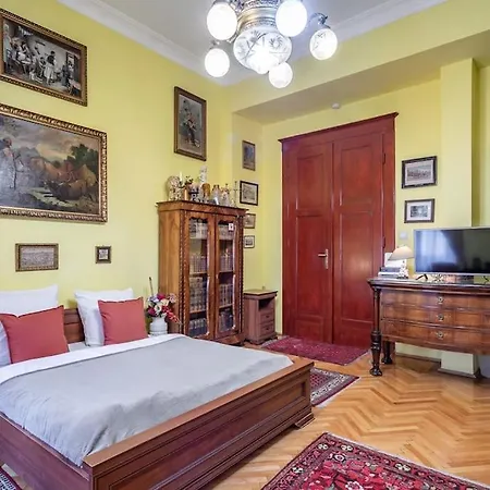Ultra Location * Budapest