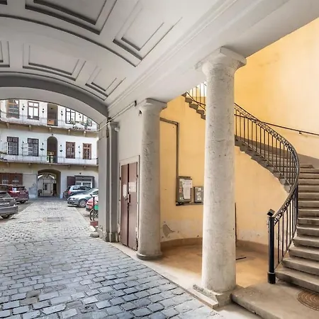 Rakoczi Apartment Budapest