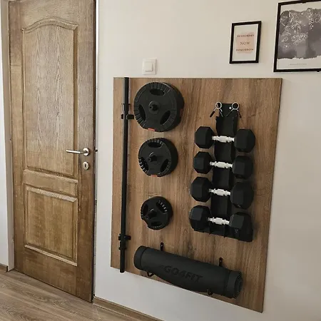 Kira Apartment