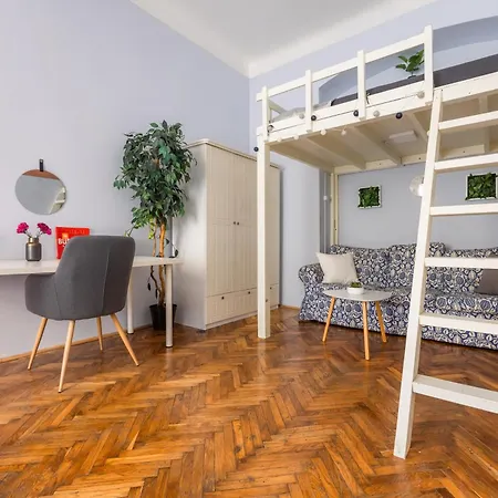 Gellerico At Horanszky Street * Budapešť