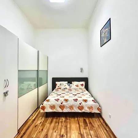 Stylish Haven In The Center