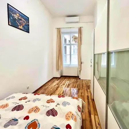 Apartment Stylish Haven In The Center