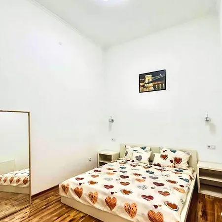 Stylish Haven In The Center Apartment
