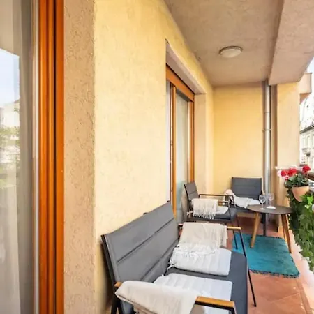 Aurora Apartment *