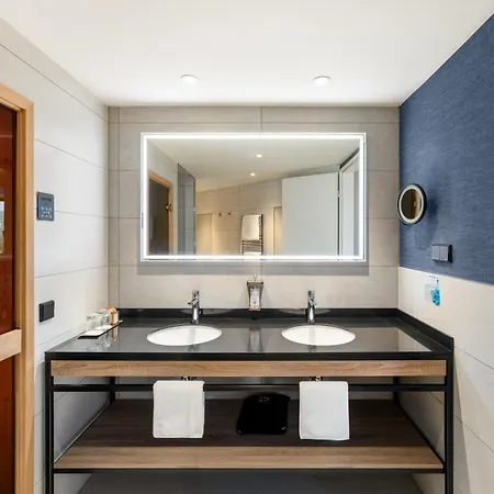 Hotel Danubius Helia 4*