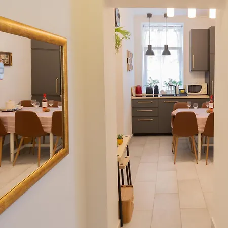 Appartement Quiet In The Bustling Center *