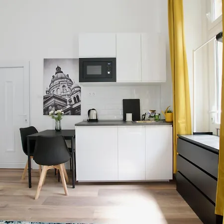 Apartment Standard By Hi5- Rakoczi *