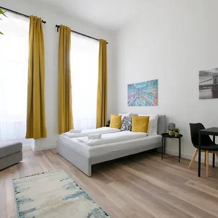 Apartment Standard By Hi5- Rakoczi