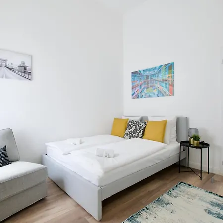 Apartment Standard By Hi5- Rakoczi *