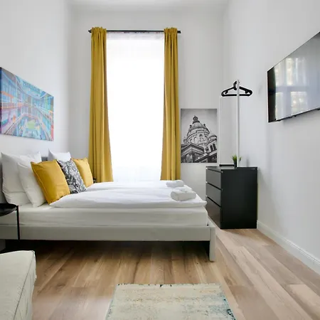 Apartment Standard By Hi5- Rakoczi *