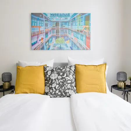 Standard By Hi5- Rakoczi Budapest