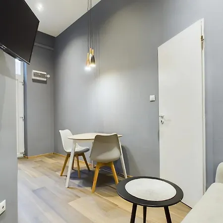 Cosy Gray In Heart Of Apartment