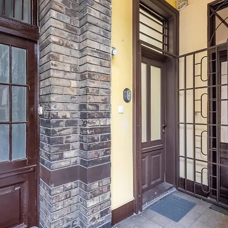 Splendid Perfectly Located Flat With Sauna Apartament *