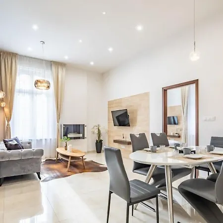 Splendid Perfectly Located Flat With Sauna Apartament Budapeszt